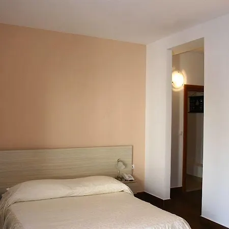 بيت ضيافة Pansion Epetium 3*