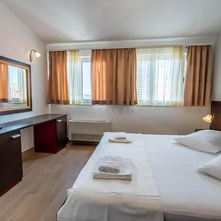 Guest house Pansion Epetium Stobrec