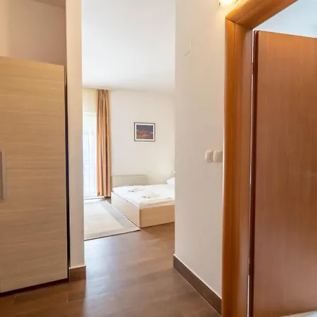 Guest house Pansion Epetium 3*